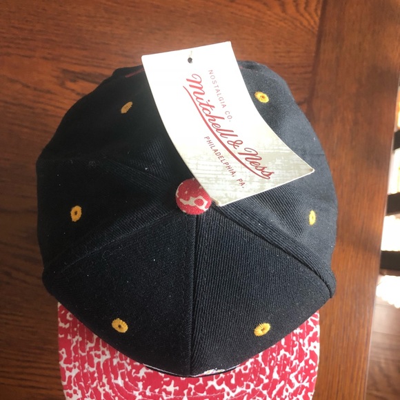 Miami Heat Mitchell & Ness Snapback Nwt - Picture 2 of 5
